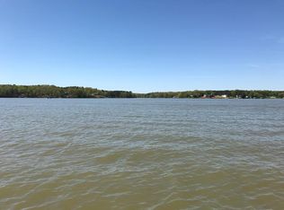 26 Harbor Dr, Macon, NC 27551