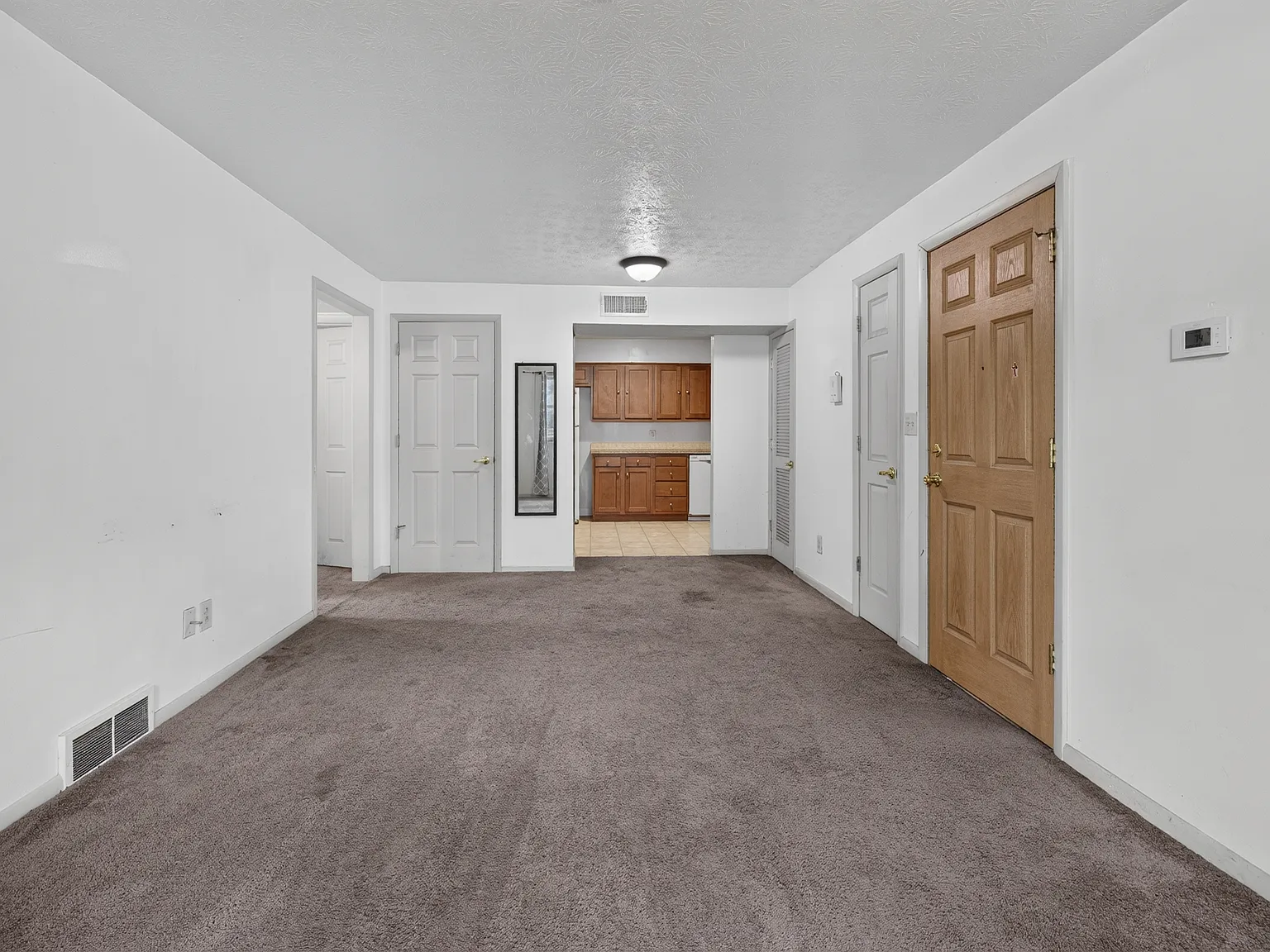 2 bed, 600 sqft, $995 — Photo 3