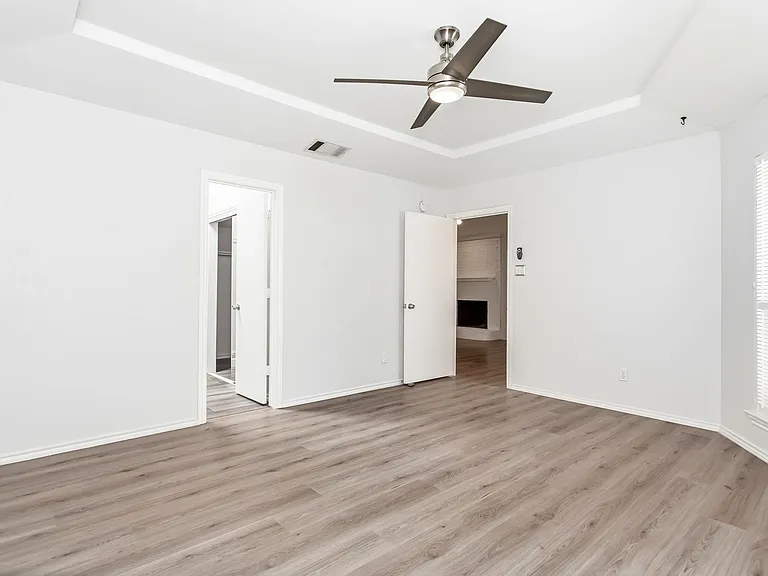 1016 Willowbrook Trl — Photo 18