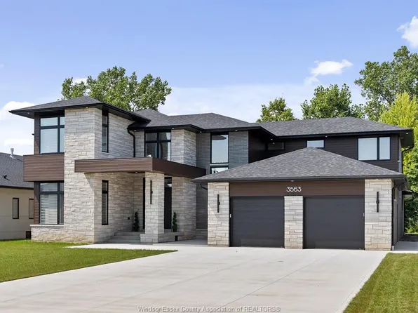 3563 Donato Dr, Lasalle, ON N9H 0L5
