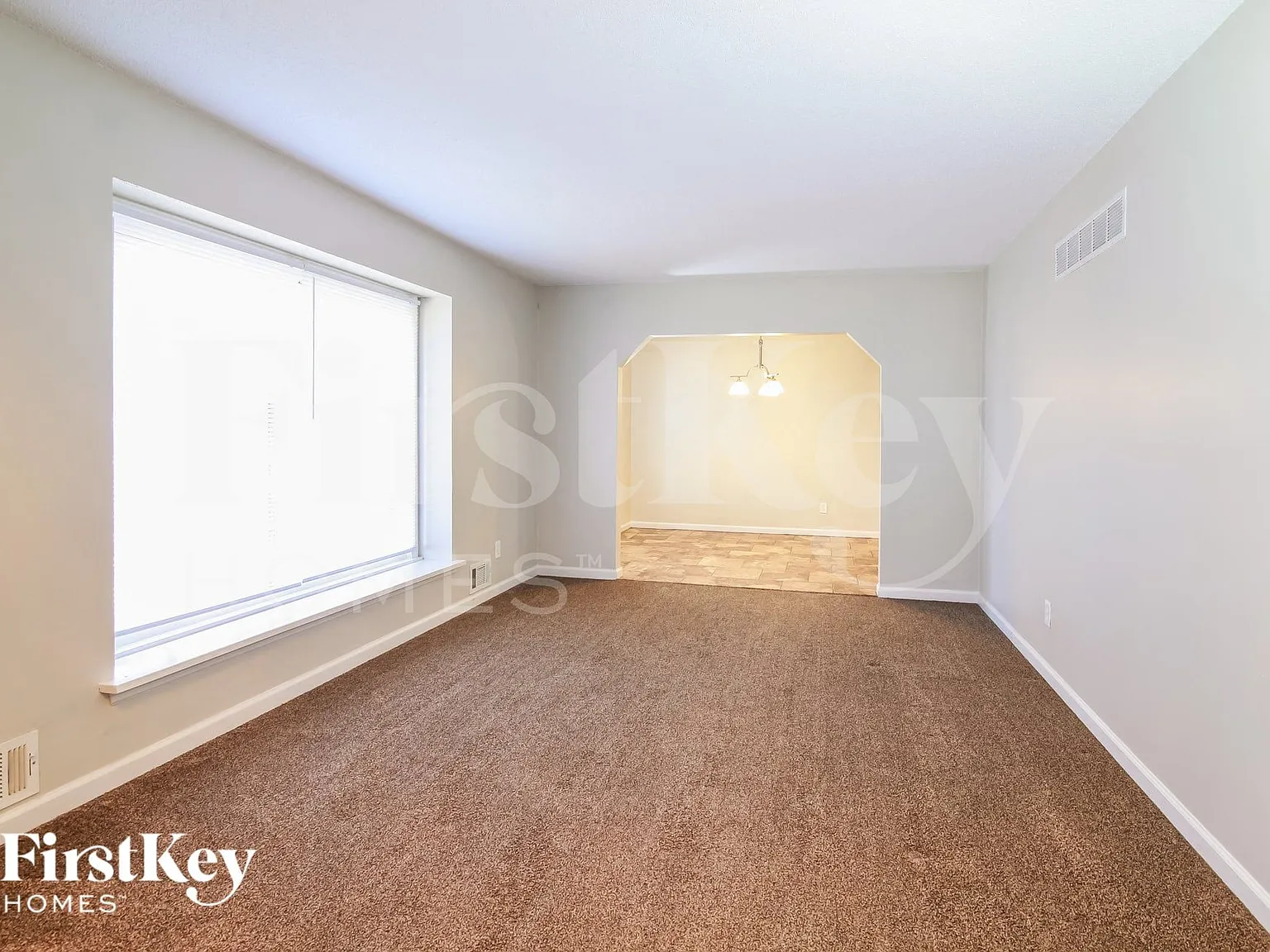 3 bed, 2.0 bath, 1538 sqft, $2,205 — Photo 3