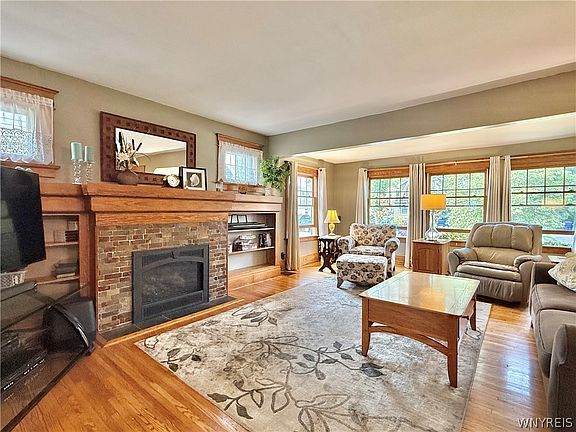4th image of 261 Sanders Rd