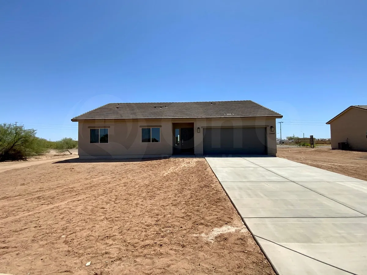 3 bed, 2.0 bath, 1575 sqft, $1,399 — Photo 2