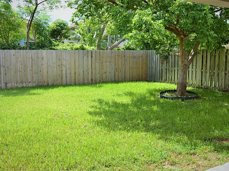 1855 NE 36th Ave — Photo 15