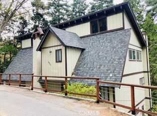 27957 Lakes Edge Rd, Lake Arrowhead, CA 92352