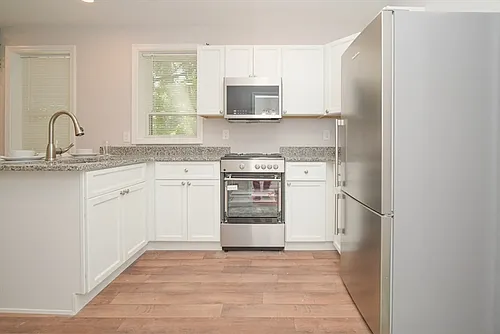 23 Warwick St #3 Photo 1