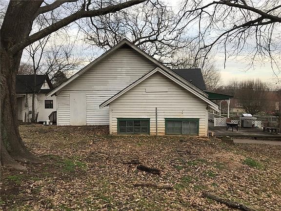 3rd image of 505 N 10th St