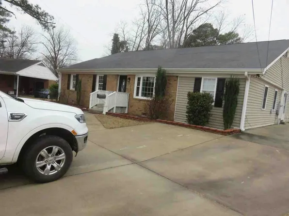 113 Briarcliff Cir, Roanoke Rapids, NC 27870