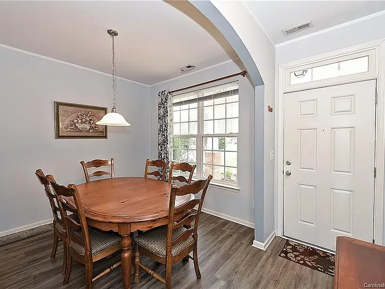 7425 Wallace Ln — Photo 9