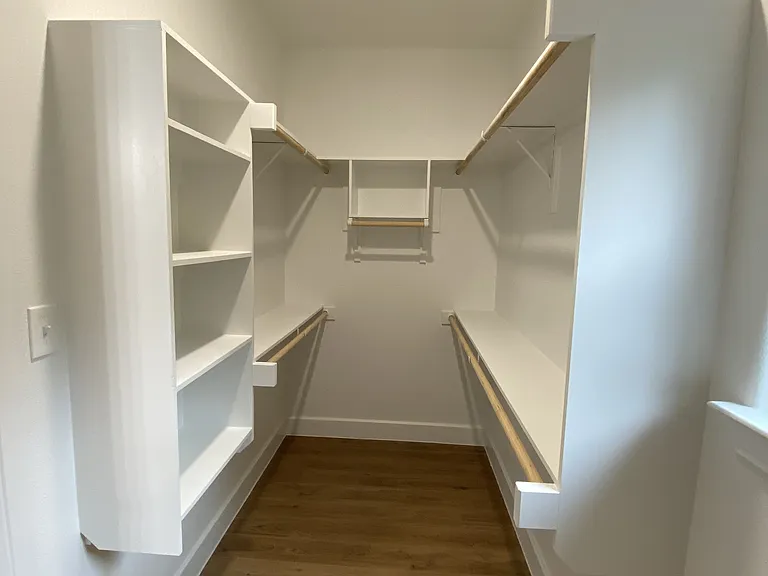 423 W Monterey St — Photo 11