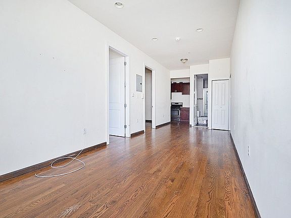 5th image of 2054 7th Ave APT 4B