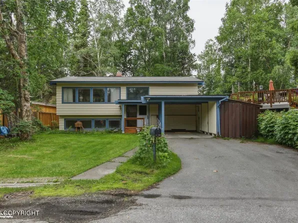 2416 Spurr Ln, Anchorage, AK 99517