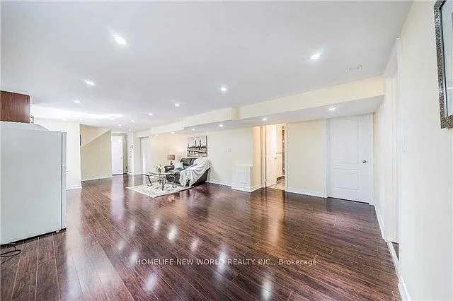 205 Pineway Blvd #BASEMENT — Photo 3