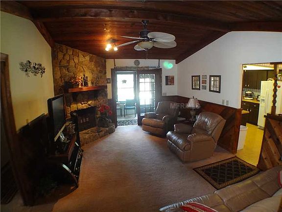 3rd image of 250 Queensberry Ct