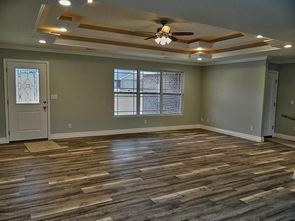 3rd image of 280 Davis Dr