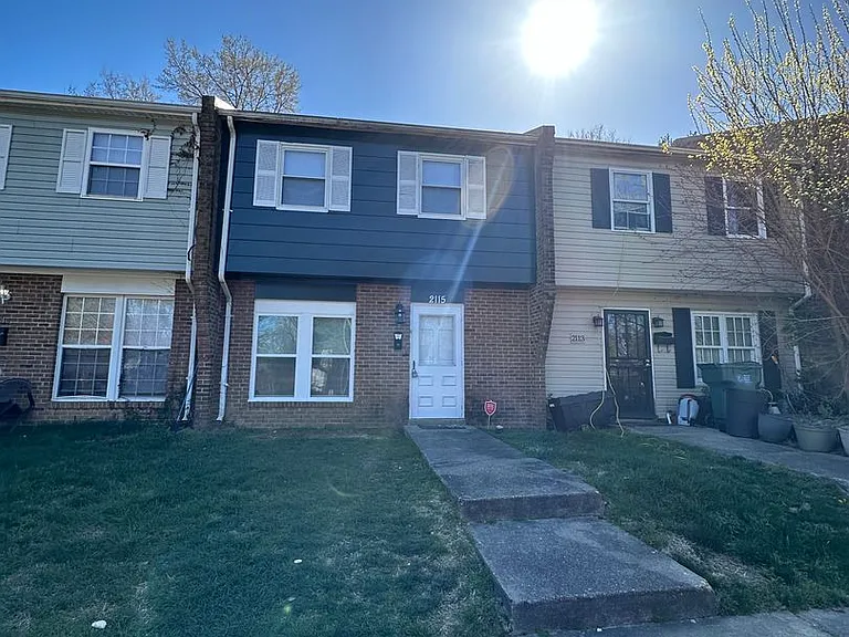 2115 Binford Ln — Photo 1