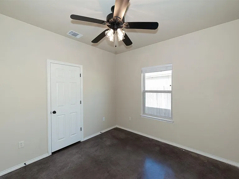 245 Joanne Loop #B — Photo 15