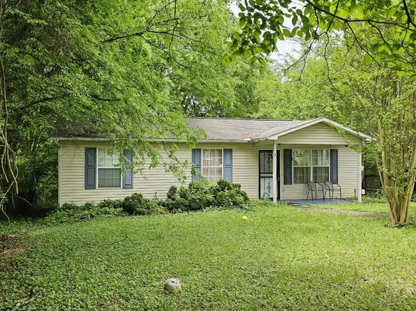 2209 Bradshaw Rd, Knoxville, TN 37912