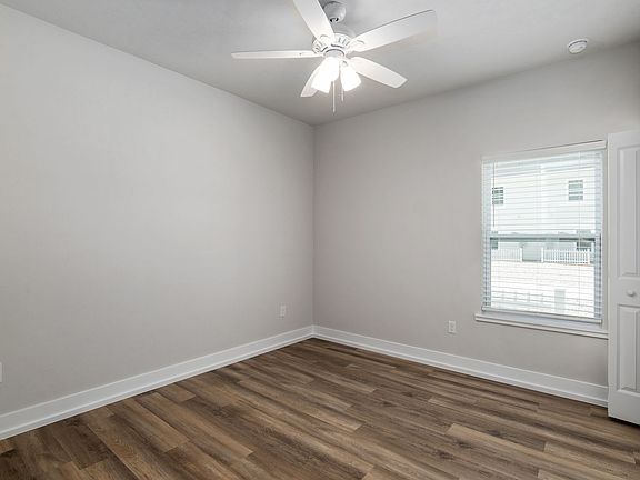 3rd image of 1395 NW 6th Ave Unit A