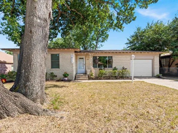 7012 Greenlee St, Fort Worth, TX 76112