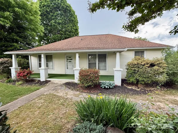 633 Ridge Rd, Marion, NC 28752