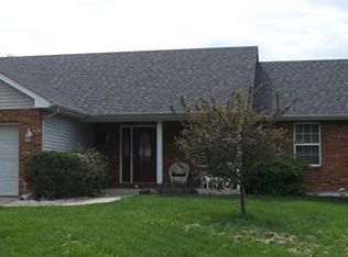 1647 Ghent Rd, Columbia, IL 62236