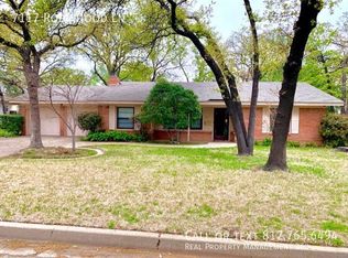 7117 Robinhood Ln, Fort Worth, TX 76112