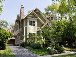 860 Valley Ave, Glen Ellyn, IL 60137