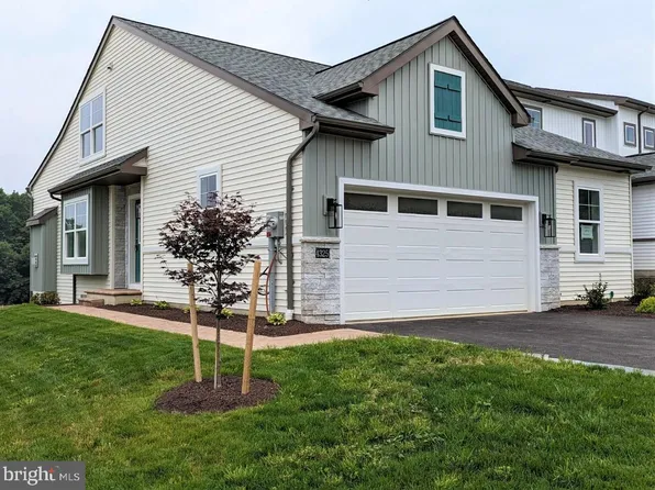 4325 Heather Ln #63, Columbia, PA 17512
