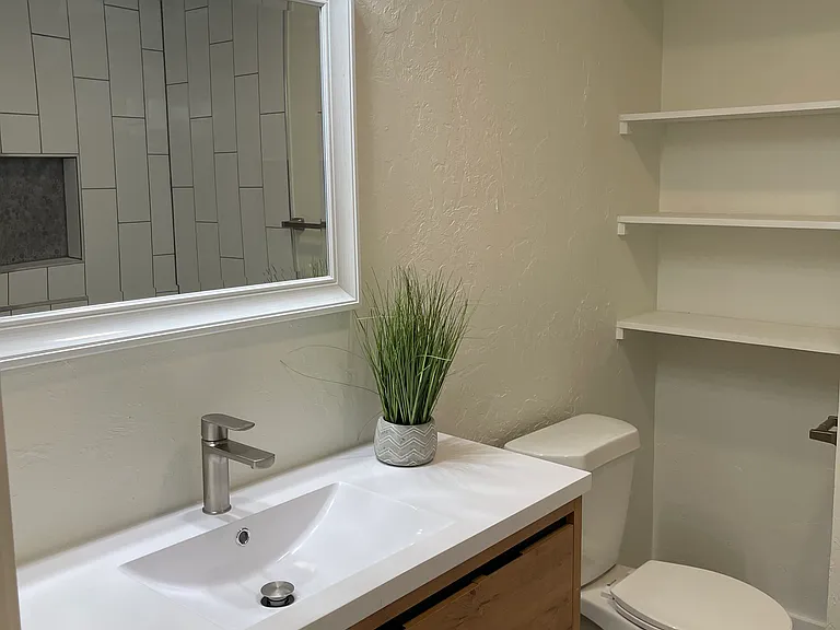 504 Pinewood Dr — Photo 13