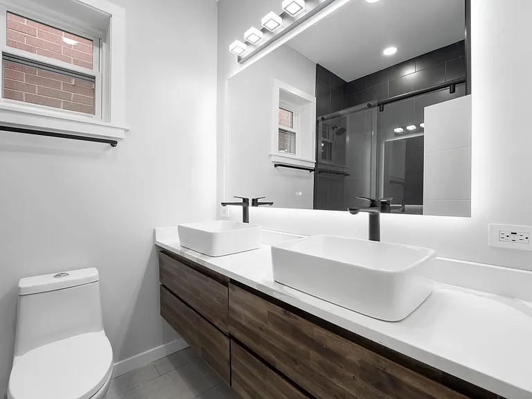 1518 W Melrose St #2 — Photo 13