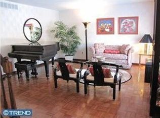 7 Little John Dr, Medford, NJ 08055