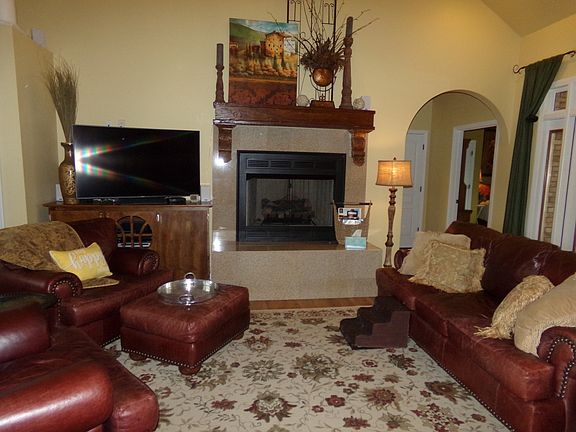 3rd image of 217 Little Oak Dr