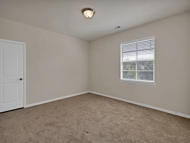 2600 Fairhill Ln — Photo 29