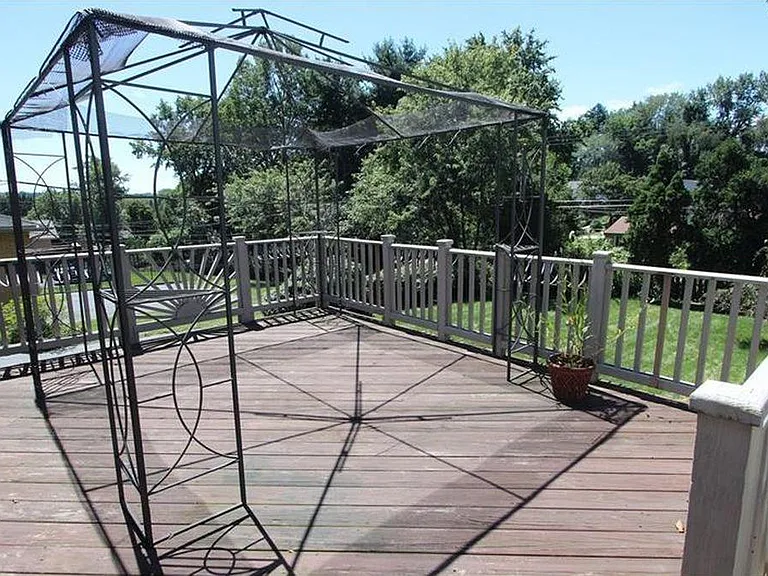 1214 Lakemont Dr — Photo 14