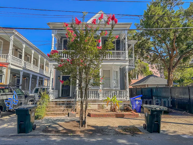 7 Bee St #B