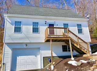 31 Ojibwa Rd, Shelton, CT 06484