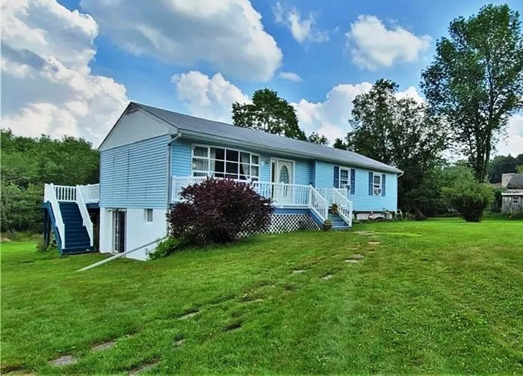 3 bed, 2538 sqft, $2,500 — Photo 2