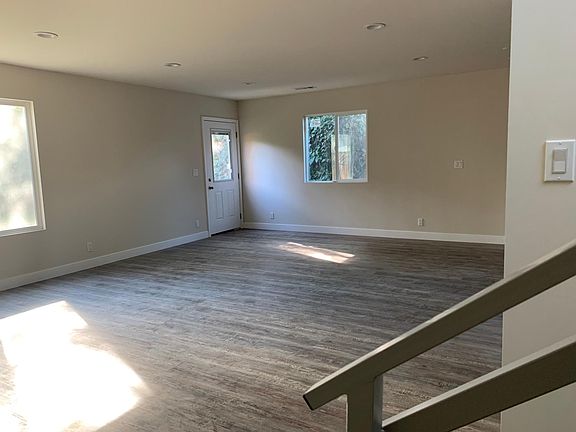 4th image of 6655 Glade Ave