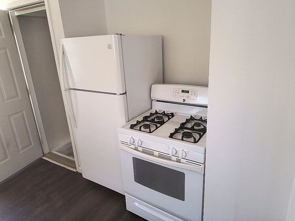 5th image of 2033 S Oliver Ave