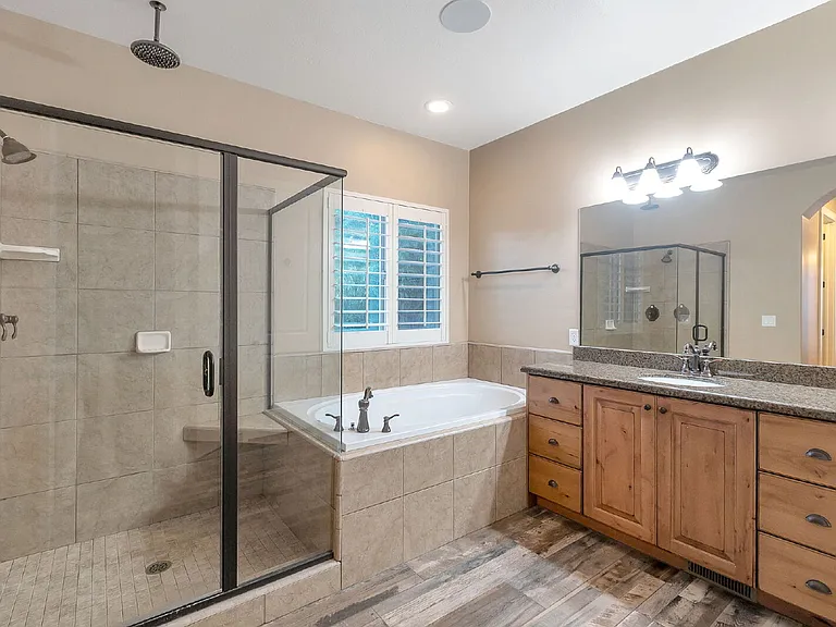 14637 S Woods Landing Ct — Photo 24