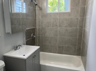 638 S 10th St #1, Newark, NJ 07108