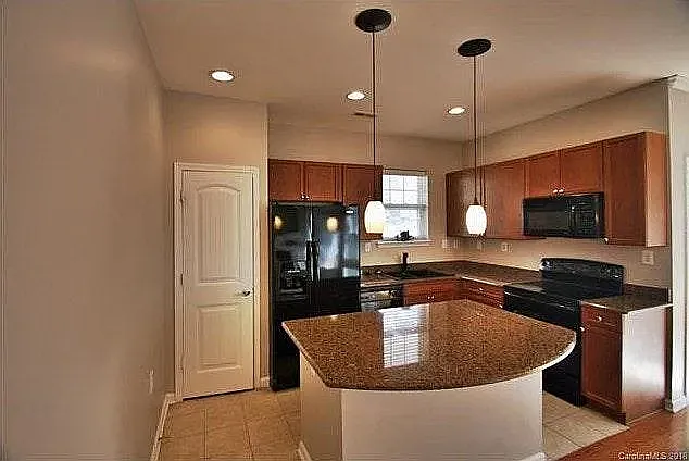 14160 Castle Abbey Ln — Photo 4