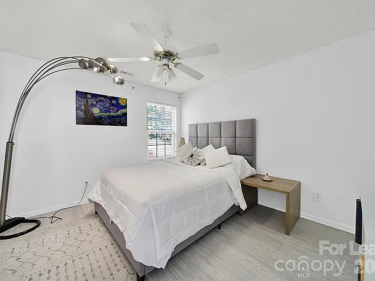 10541 Haddington Dr NW — Photo 25