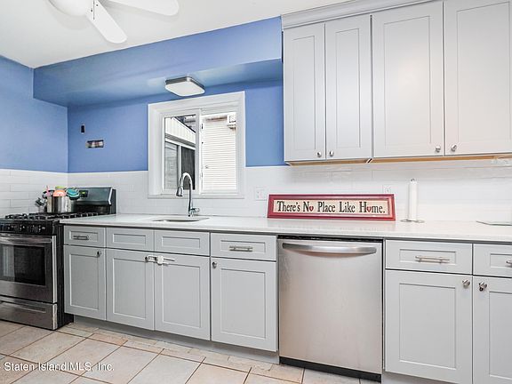 4th image of 338 Naughton Ave