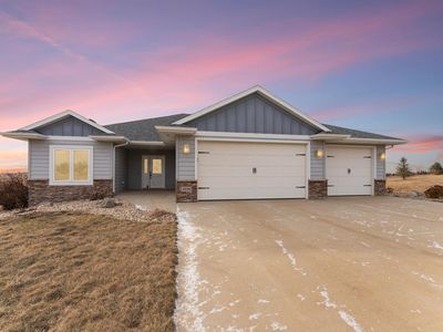 48286 Arrowhead Ct, Canton, SD, 57013