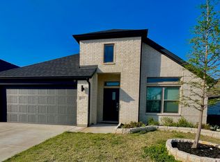 153 Camp Fire Dr, Waxahachie, TX 75165