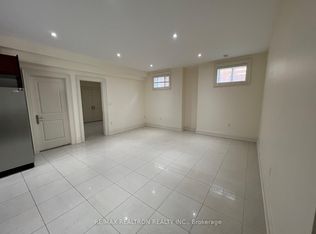 133 Elmwood Ave N #BASEMENT, Richmond Hill, ON L4C 1K8