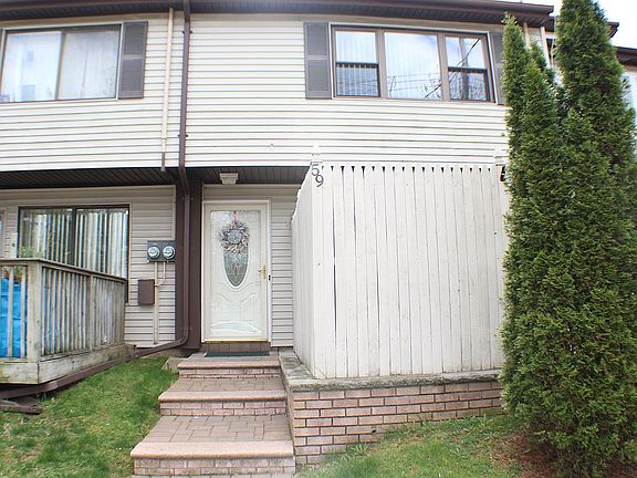 3rd image of 59 Lombard Ct