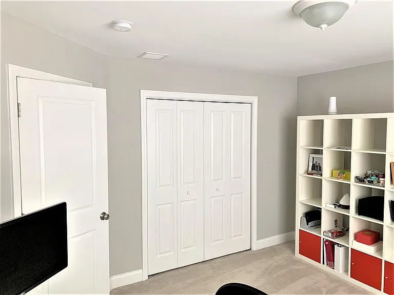 380 King St #11 — Photo 28